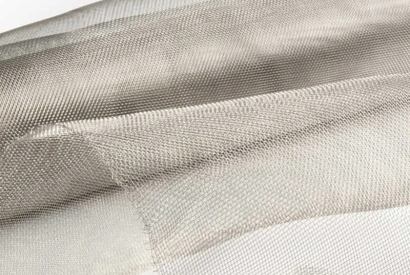 Qué tipos de accesorios y repuestos hay para las mosqutieras