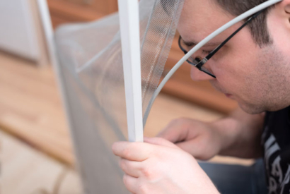 ¿Cómo reparar una mosquitera?